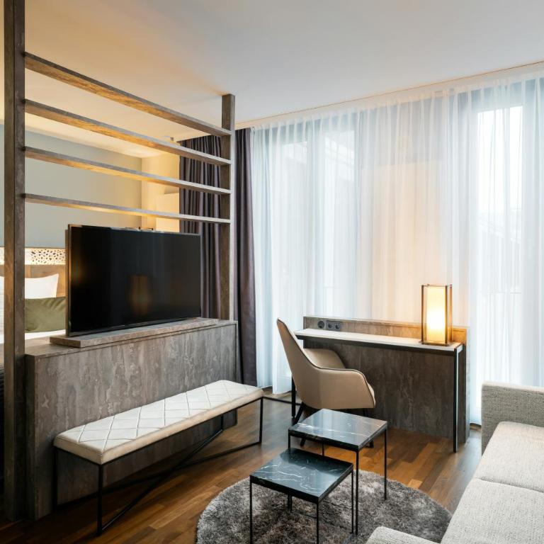 Leonardo Royal Hotel Munich - Deluxe Doppelzimmer - 1