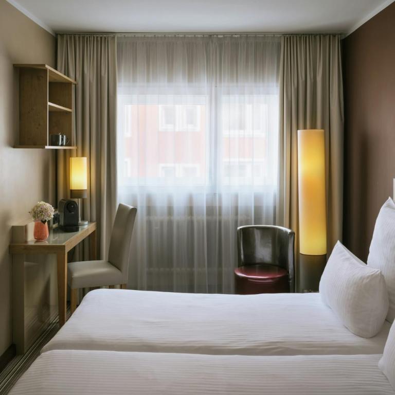 Leonardo Boutique Hotel Munich - Comfort Double or Twin Room - 3