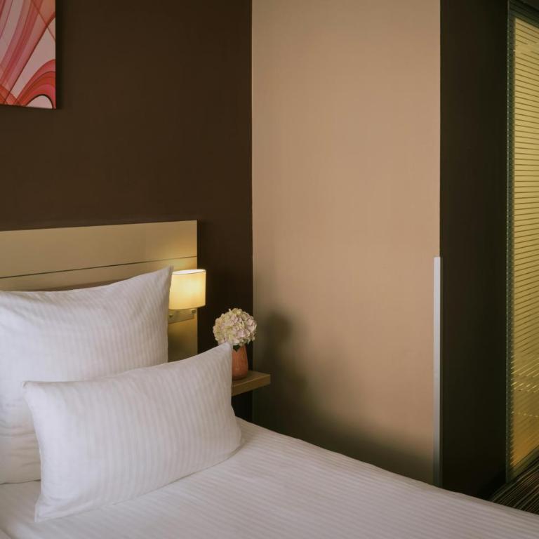 Leonardo Boutique Hotel Munich - Comfort Double or Twin Room - 2