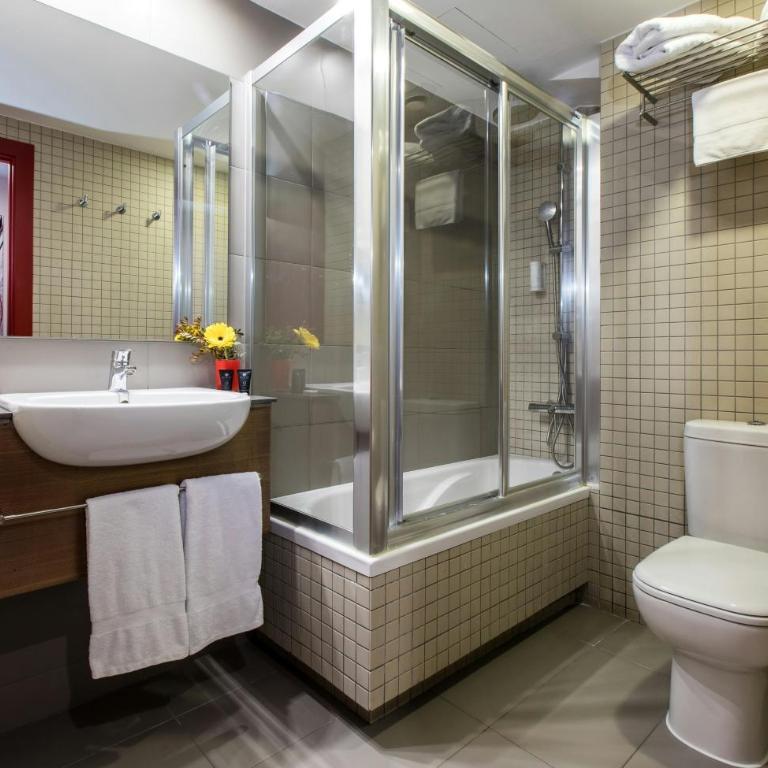 Leonardo Boutique Hotel Barcelona Sagrada Familia - Habitación Doble Confort - 1 o 2 camas - 4