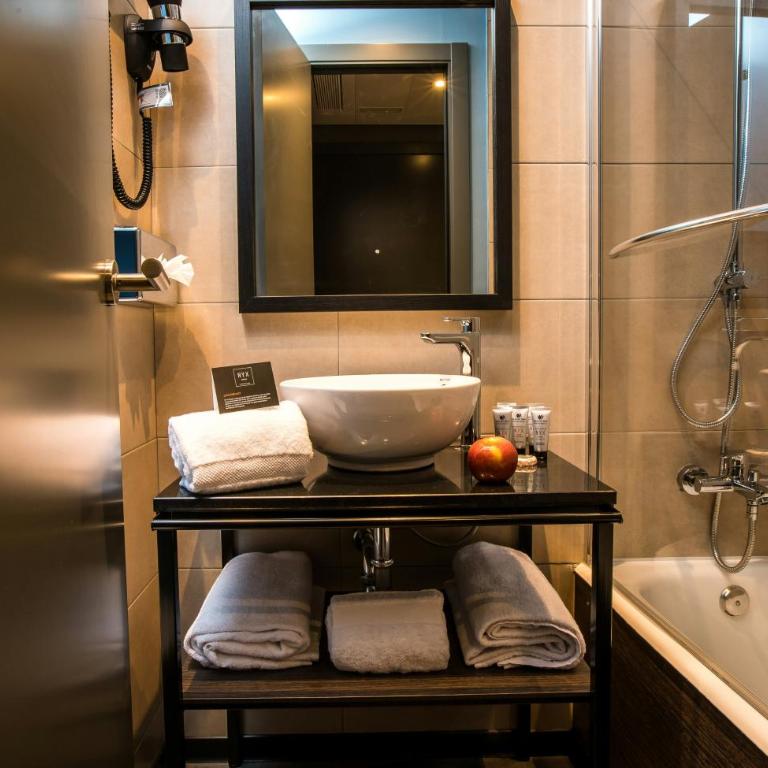 NYX Hotel Madrid by Leonardo Hotels - Economy Double Room - 5