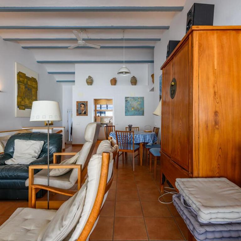 Preciosa casa con garaje ideal para familias - Casa de 4 dormitorios - 40