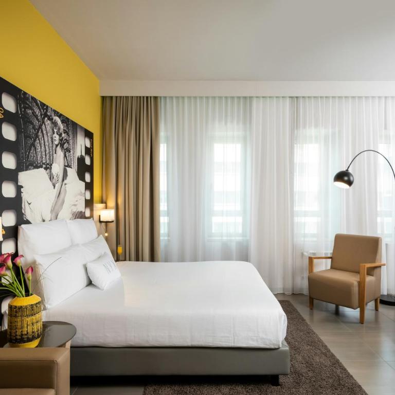 NYX Hotel Milan by Leonardo Hotels - Camera Matrimoniale Deluxe - 6