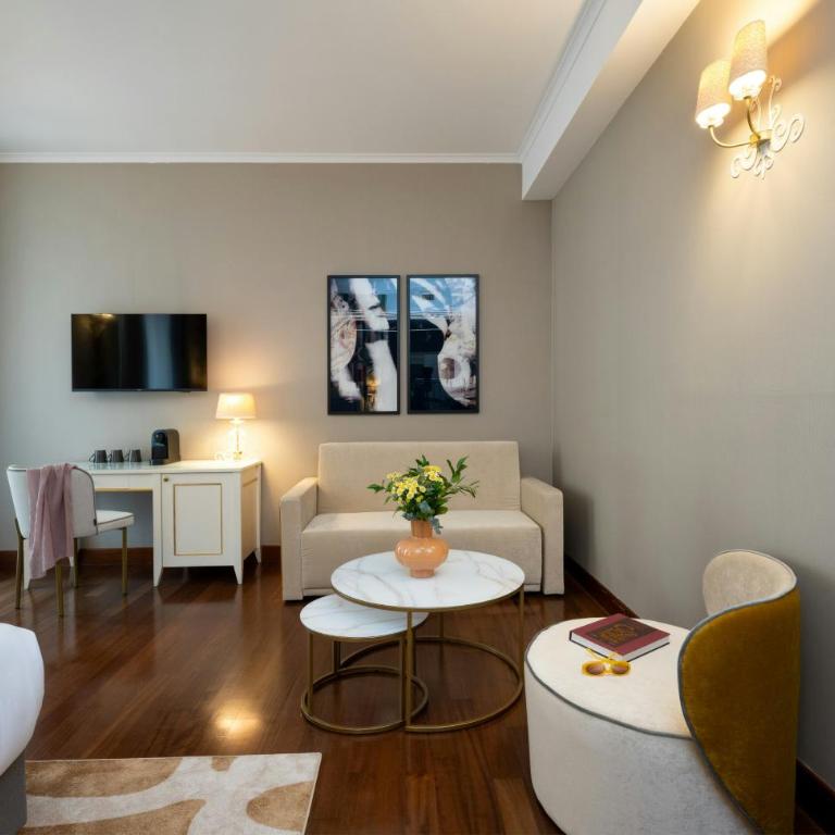 Leonardo Boutique Hotel Rome Monti - Junior Suite - 2