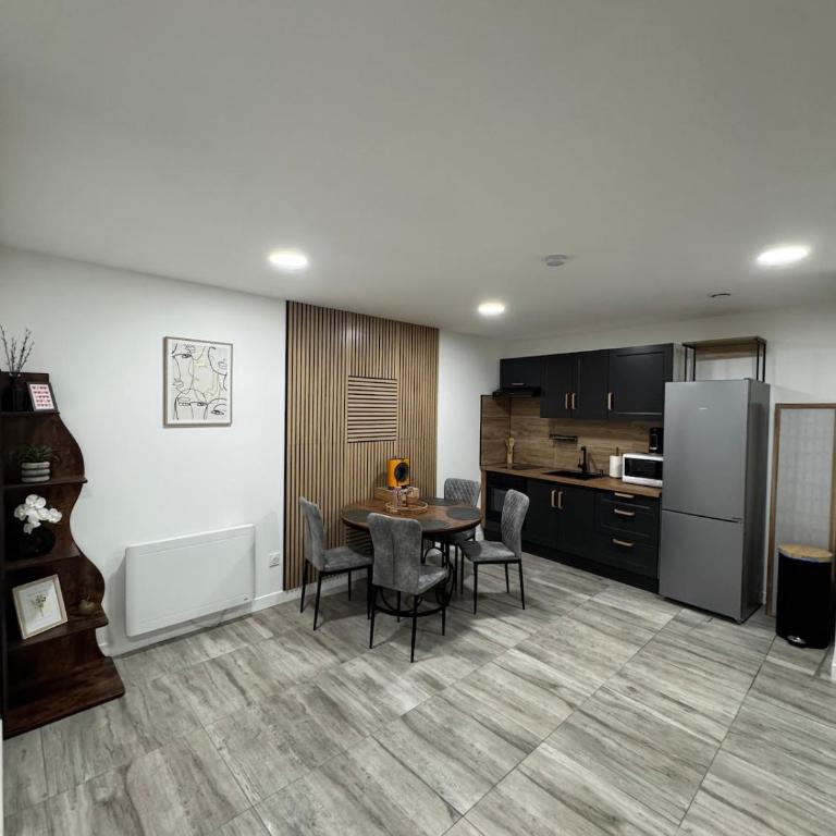 La Suite Mirebalaise - Appartement 1 Chambre - 4