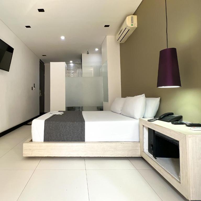 Hotel Medellin Street - Superior Double Room - 3
