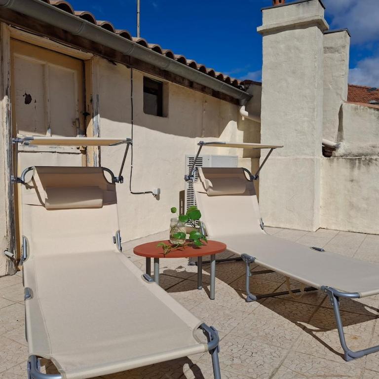 Centre ville, terrasse vue sur les toits, wifi & clim - Apartment mit 2 Schlafzimmern - 40