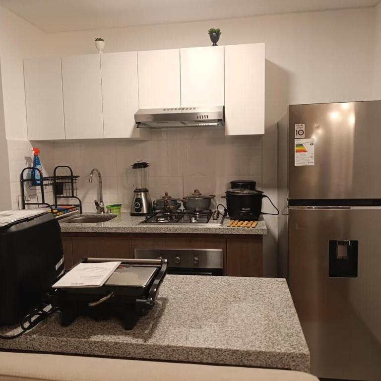 Amplio Dpto Centrico frente al Hospital Rebagliati - Three-Bedroom Apartment - 5