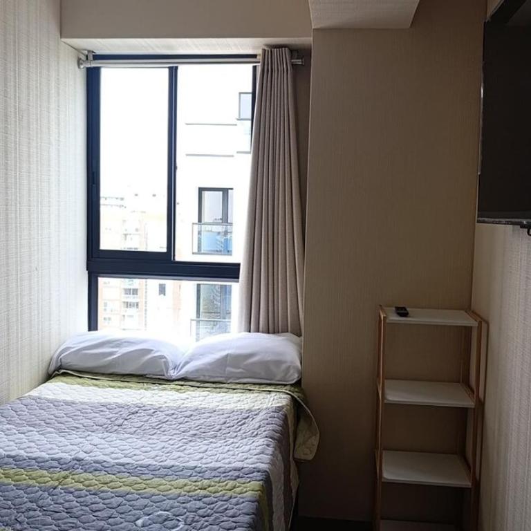 Amplio Dpto Centrico frente al Hospital Rebagliati - Three-Bedroom Apartment - 6