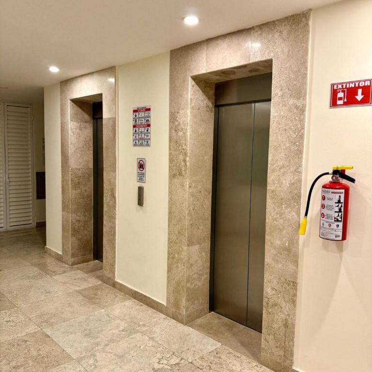 Central 102 Malecón - Three-Bedroom Apartment - 24