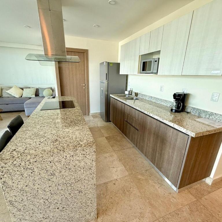 Central 102 Malecón - Three-Bedroom Apartment - 11