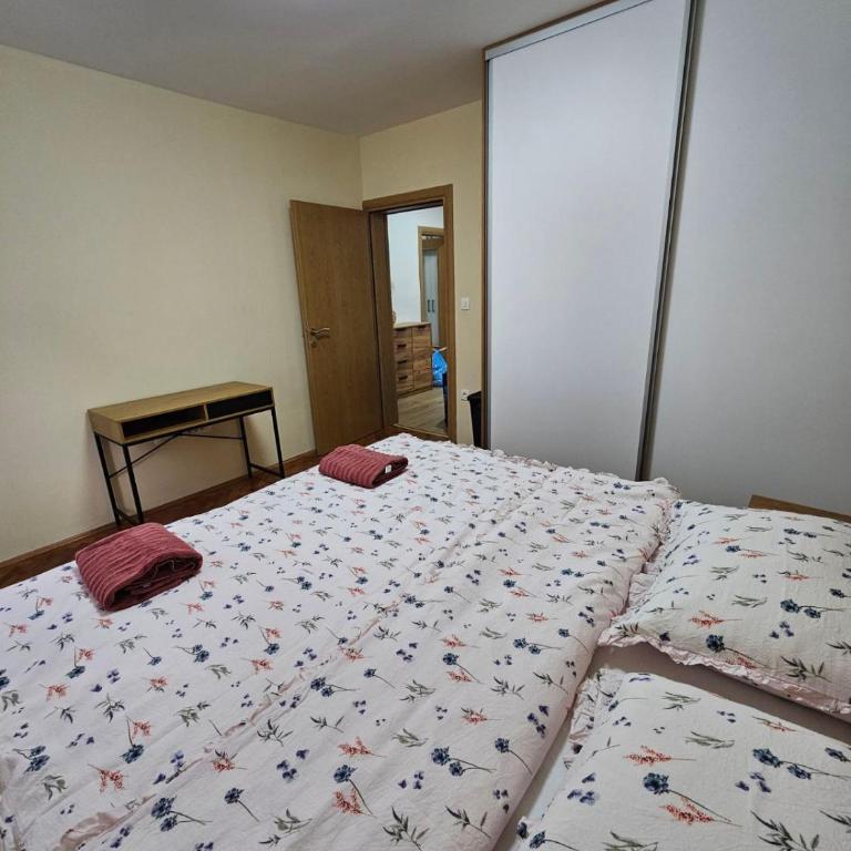 Apartment Mia - One-Bedroom Apartment - 27