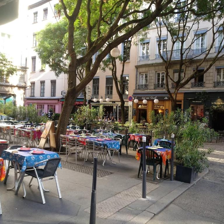 Cozy and charming accommodation Lyon 1 center - Two-Bedroom Apartment - 3