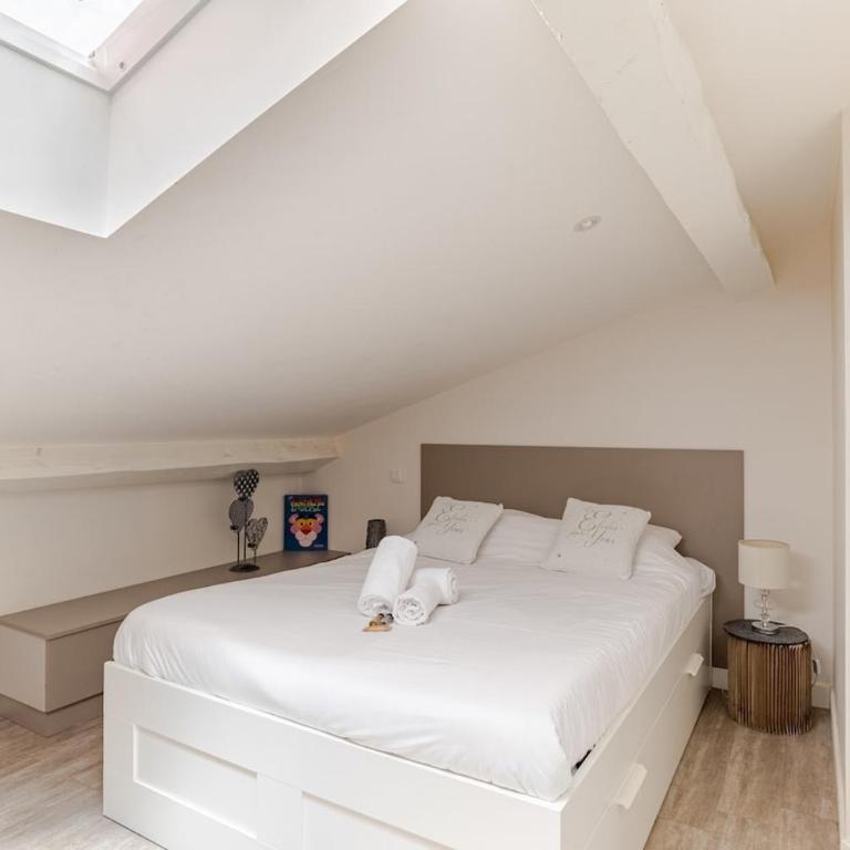 Cozy and charming accommodation Lyon 1 center - Two-Bedroom Apartment - 9