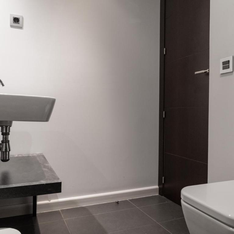 Rooms Centro de Madrid - Single Room with Private Bathroom - 5