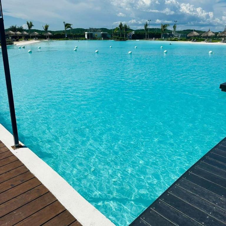 3-bedroom apartment with lagoon and beach views - Apartment - 5