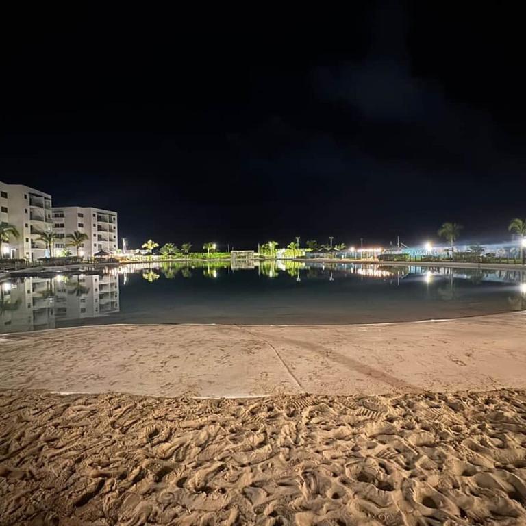 Lagoon view apartment plus exclusive amenities - Apartment - 21