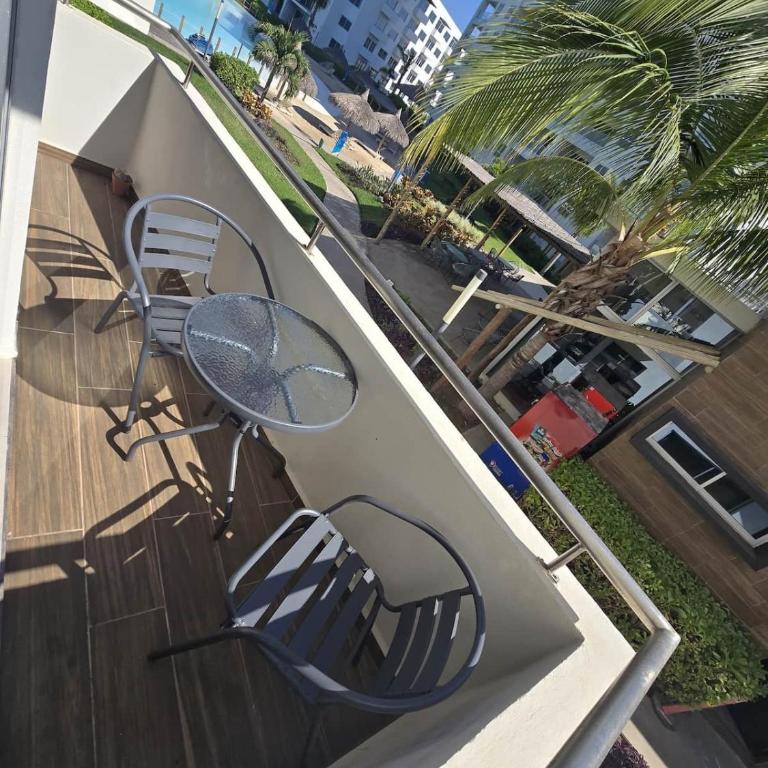 Lagoon view apartment plus exclusive amenities - Apartment - 52