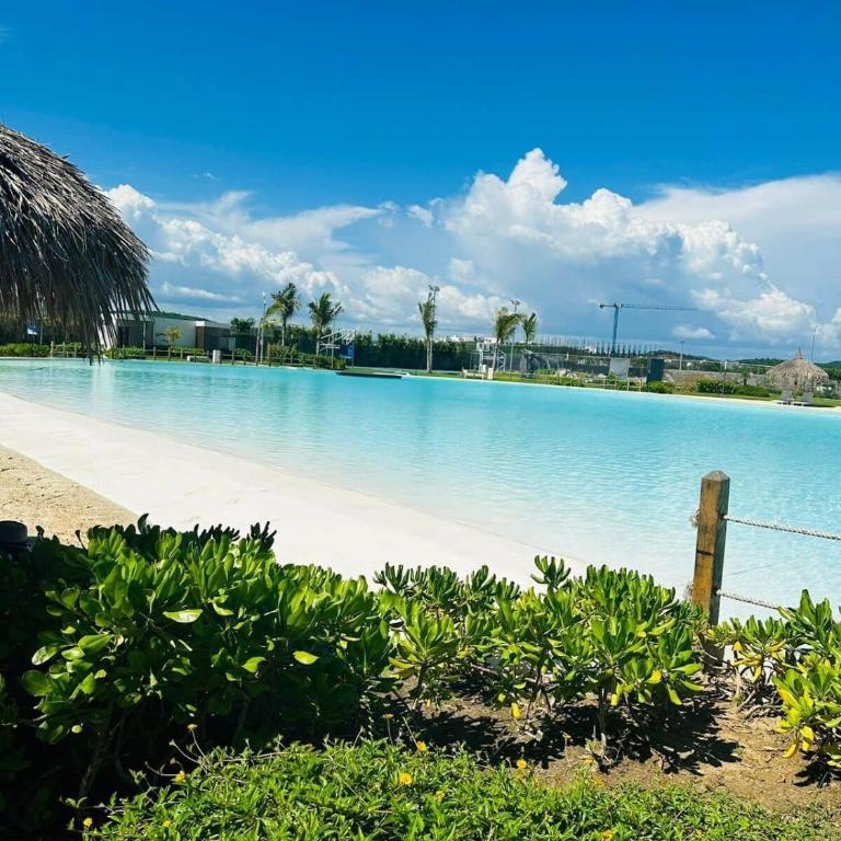 Apartment with balcony overlooking the lagoon, beach and poo - Apartamento - 32