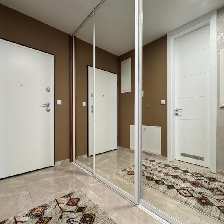 Cozy Apartment with Stunning View and Free Garage - Apartman sa 2 Spavaće Sobe i Pogledom - 11