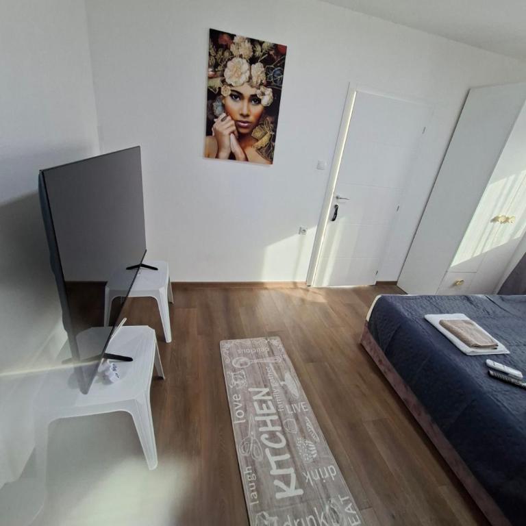 Bazen Jelasnica 1 - Apartment - Ground Floor - 2
