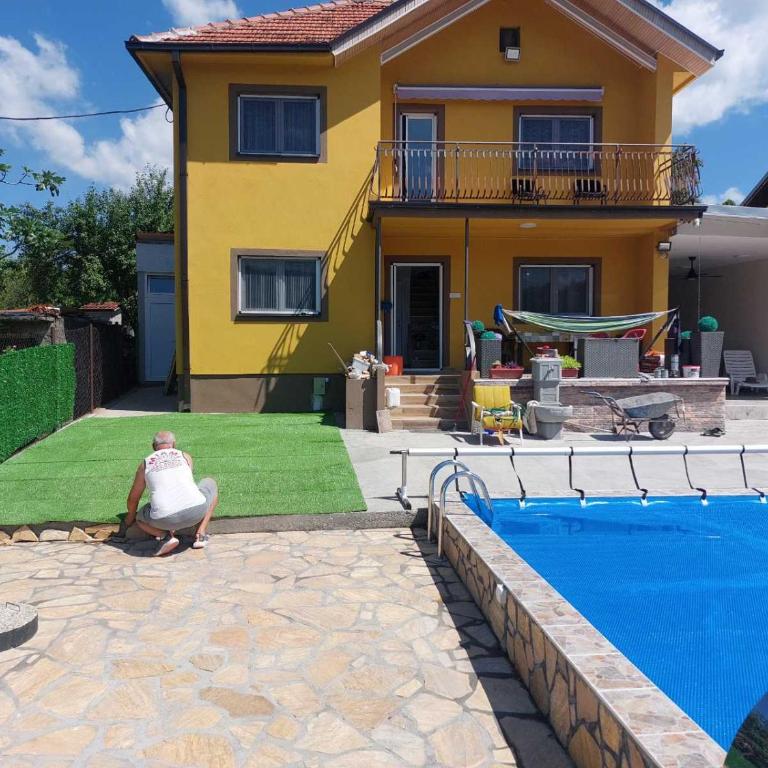 Bazen Jelasnica 1 - Apartment - Ground Floor - 35