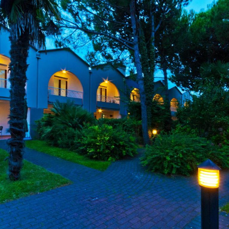 Villaggio Mare Blu - Villa con 2 Camere da Letto (6 Adulti) - 1