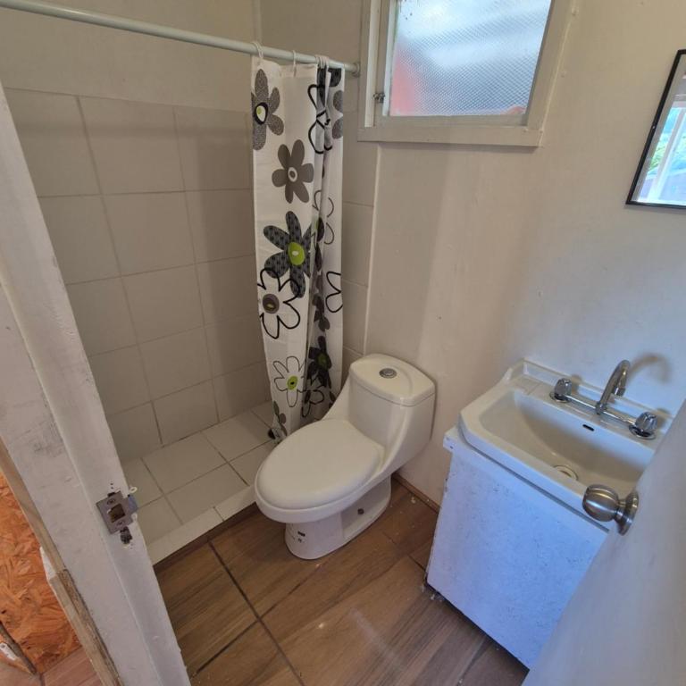 Cabaña pequeña wifi-Baño privado - One-Bedroom House - 11