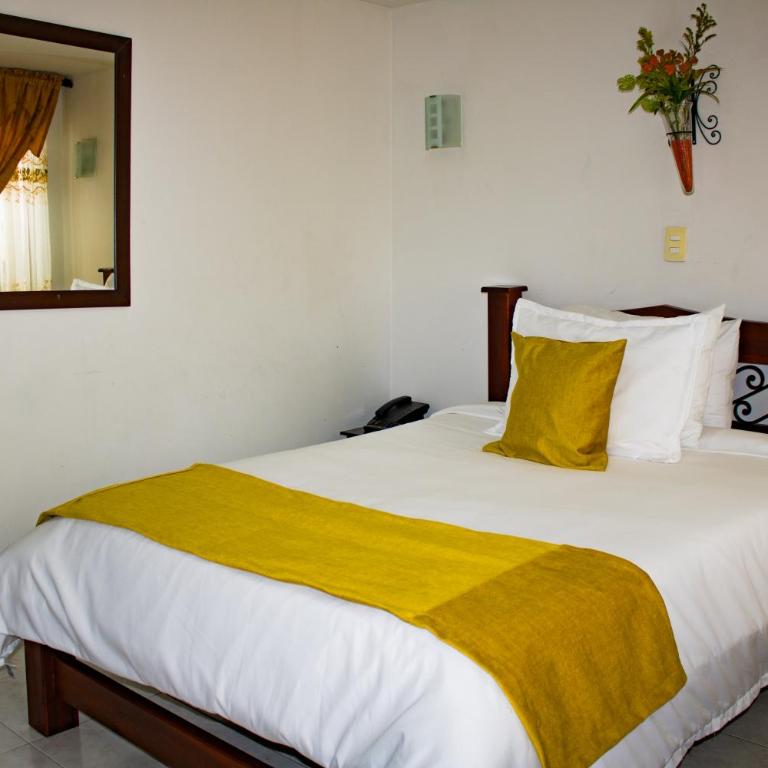 Hotel Royal Suite - Habitación Doble con baño privado - 6