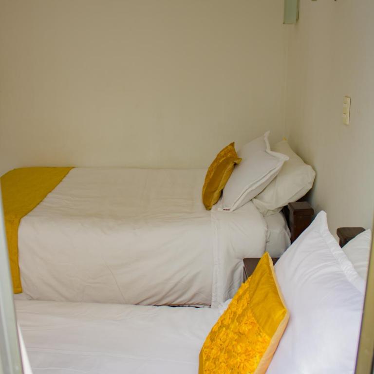 Hotel Royal Suite - Habitación Triple Básica - 3