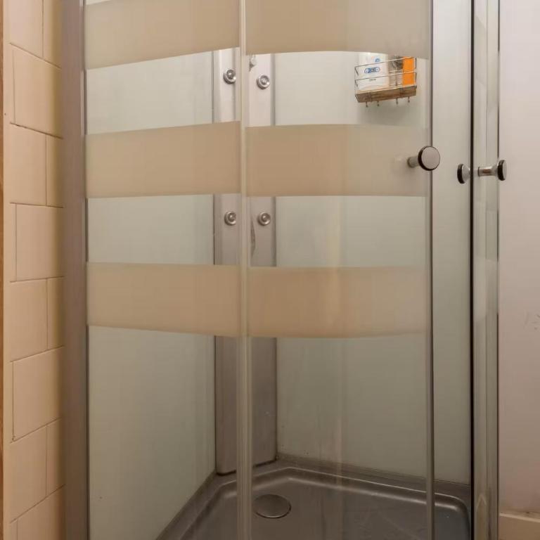 HT MIRIBILLA habitaciones turísticas con baños compartidos sin ascensor - Deluxe Room - 17