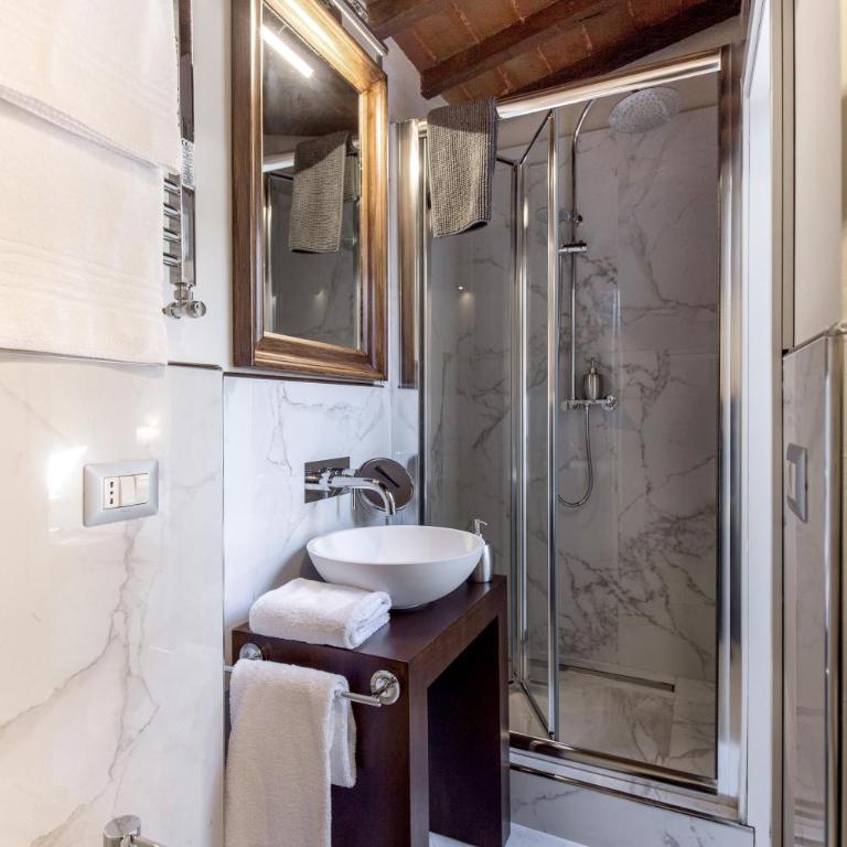 Home Boutique Santa Maria Novella - Camera Matrimoniale Executive - 11
