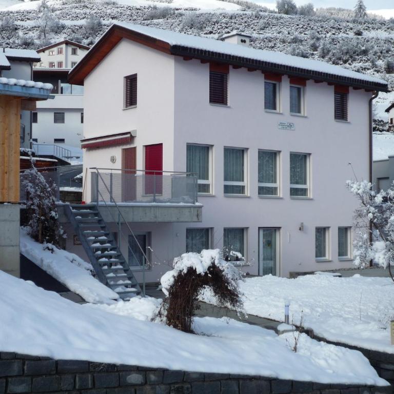 Chasa Aquileia Engadin Scuol - Bergblick, 6 Pers, zentral, Terrasse, Gratisparken - Apartment mit Blick auf die Berge - 24