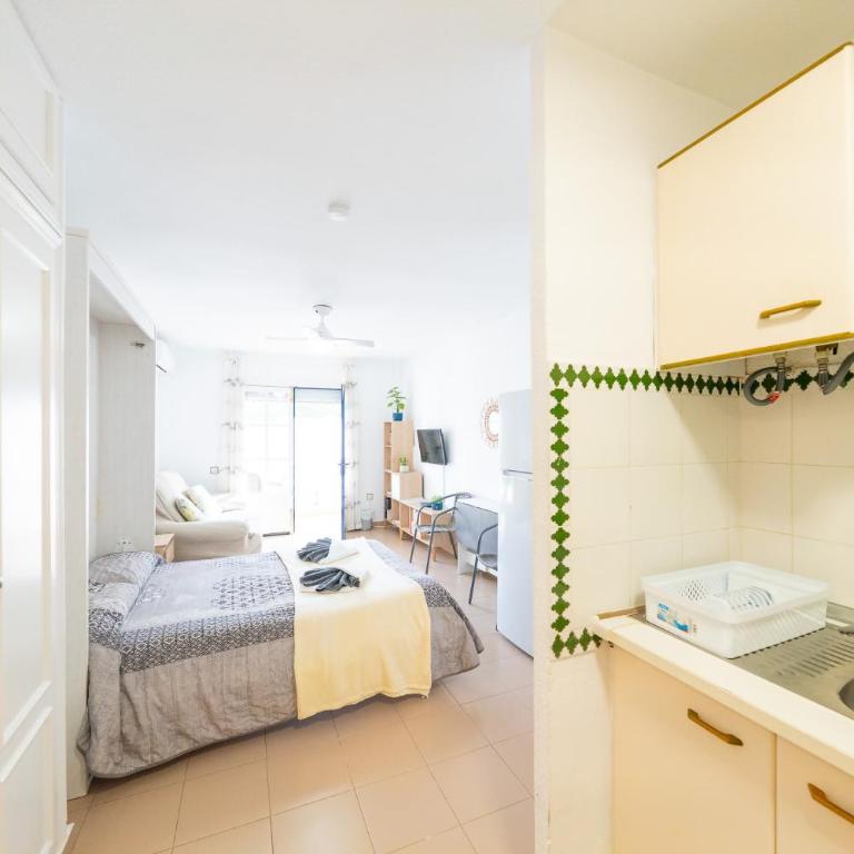 Estudio Tres Pinos. Piscina, Junto al mar - Apartamento de 1 dormitorio - 8