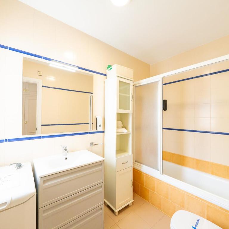 Estudio Tres Pinos. Piscina, Junto al mar - Apartamento de 1 dormitorio - 11