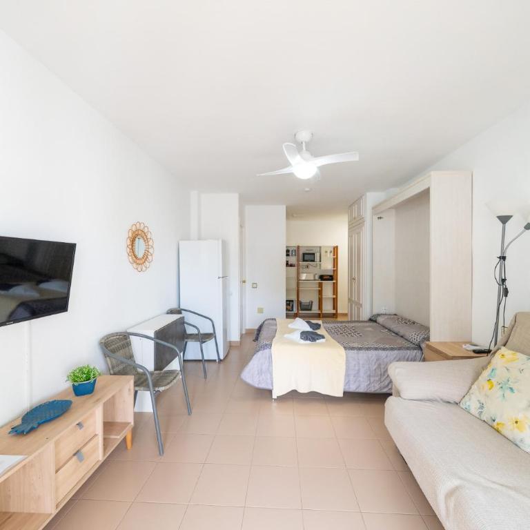 Estudio Tres Pinos. Piscina, Junto al mar - Apartamento de 1 dormitorio - 7