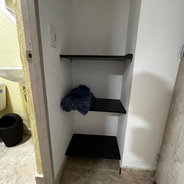 Apto-estudio Coworking Near Airport-MedPlus 4 piso - Apartamento de 1 dormitorio - 6