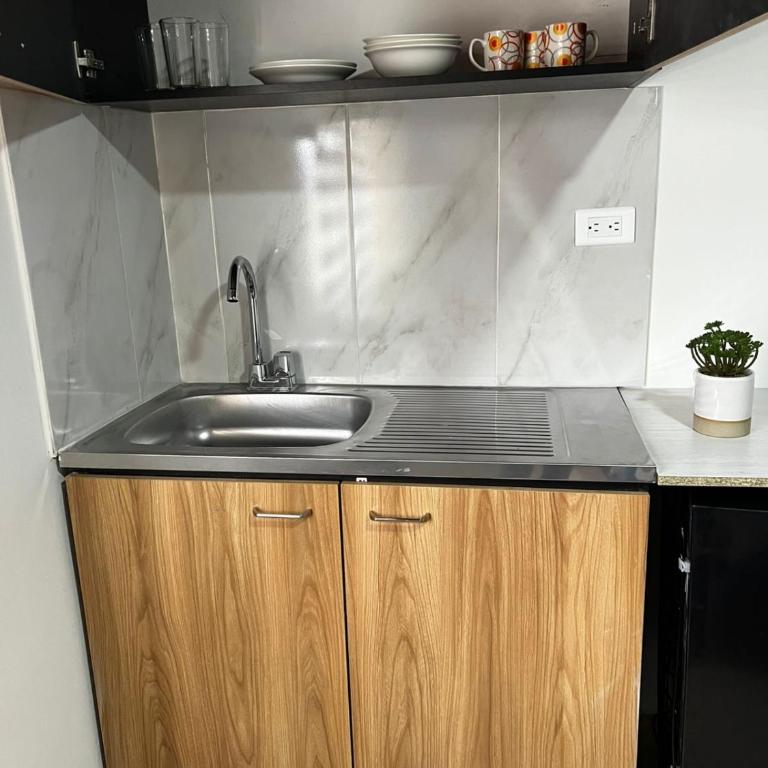 Apto-estudio Coworking Near Airport-MedPlus 4 piso - Apartamento de 1 dormitorio - 7