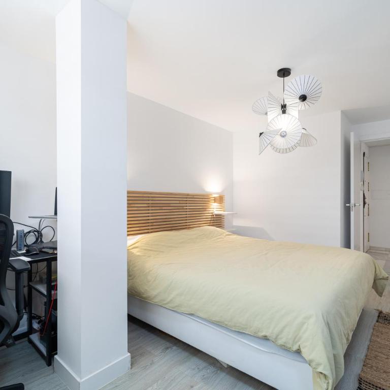 City Center Beach Access Apartment With Style - Apartamento Deluxe de 2 dormitorios con balcón - 8