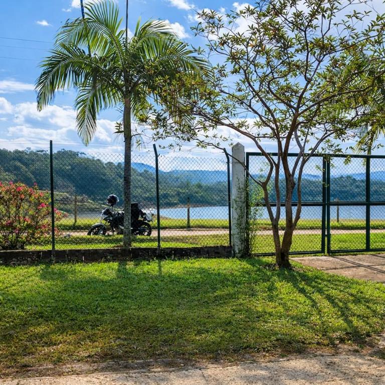 Spacious Cabin with Garden and Lake Access, Guatapé - Casa con 1 dormitorio - 15