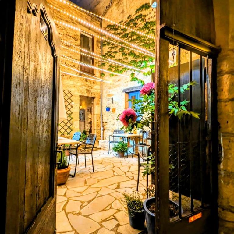 La Lanterne Chambres d'Hotes - Chambre Lit King-Size - Vue sur Jardin - 1