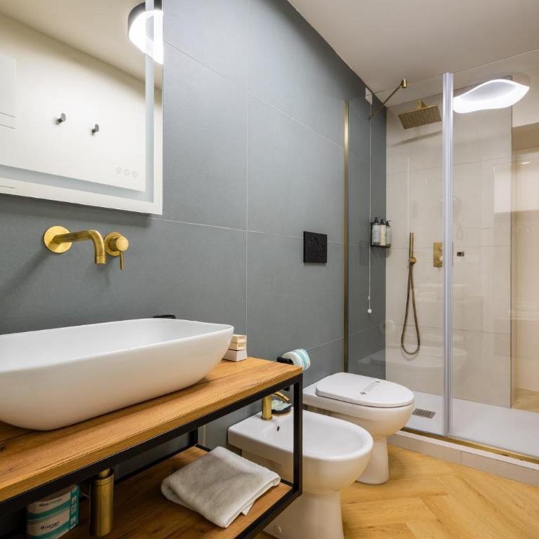 Barberini Design Suites - Camera Matrimoniale Deluxe - 2