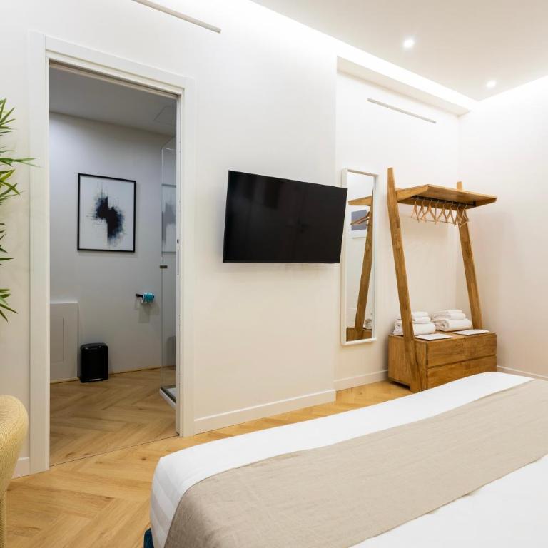 Barberini Design Suites - Camera Matrimoniale con Bagno Privato - 2