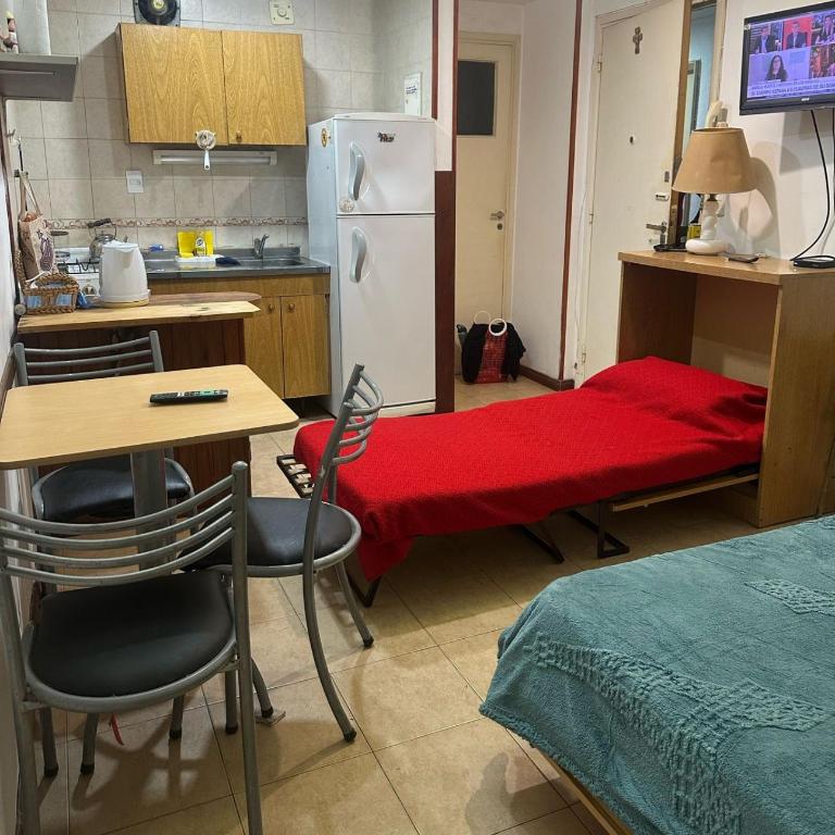 Depto monoambiente sobre peatonal San Martin - One-Bedroom Apartment - 7