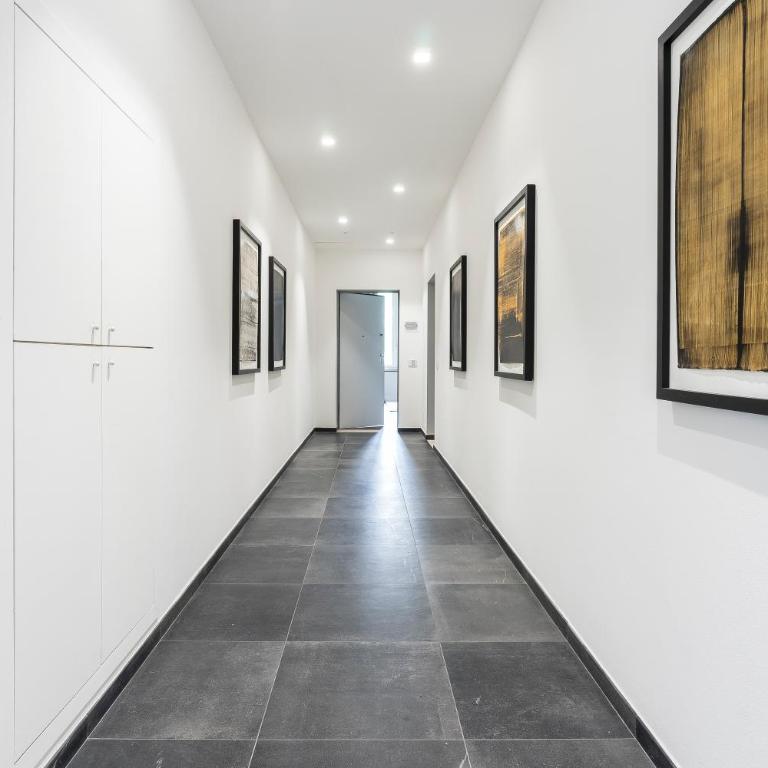 Zeus Luxe Home - Two-Bedroom Apartment - 3