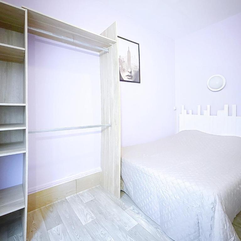 Au Fleuri hotel - Chambre Double avec Toilettes Communes - 2