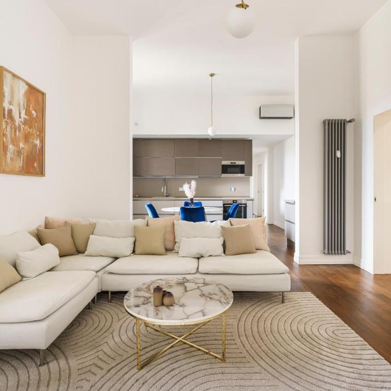 Zeus Luxe Home - Two-Bedroom Apartment - 17