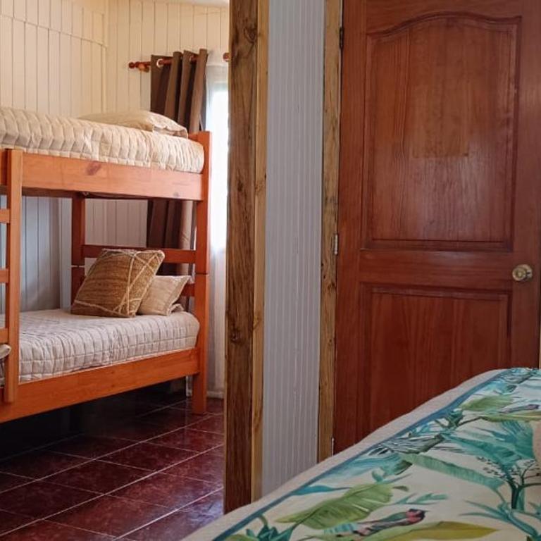 Kuhane Etno-Hostal - Standard Family Room - 4