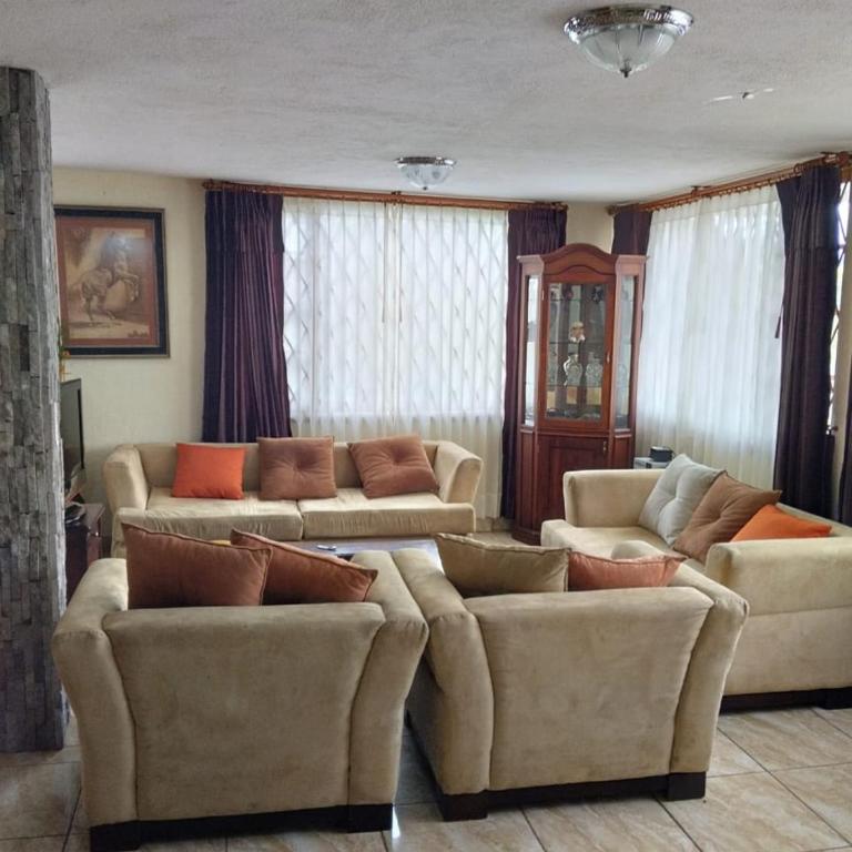 Finca Agroturistica ANGUPACHA - Three-Bedroom Chalet - 13