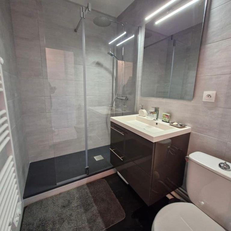 Superbe T2 avec piscine, balcon, parking privé et proche mer à Saint-Jean-de-Monts - FR-1-777-11 - Appartement - 6